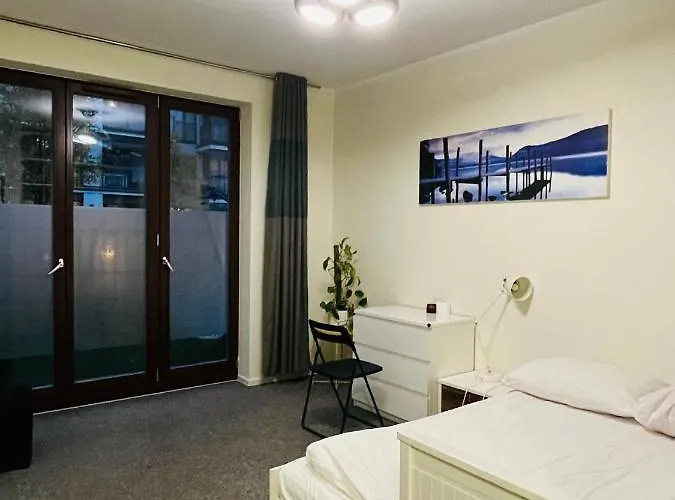 Pensjonat Near Airport Cybernetyki Warszawa