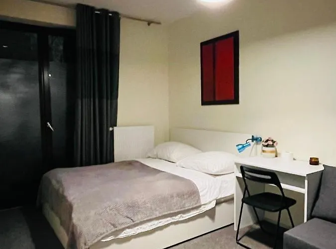 Near Airport Cybernetyki Pensjonat Warszawa